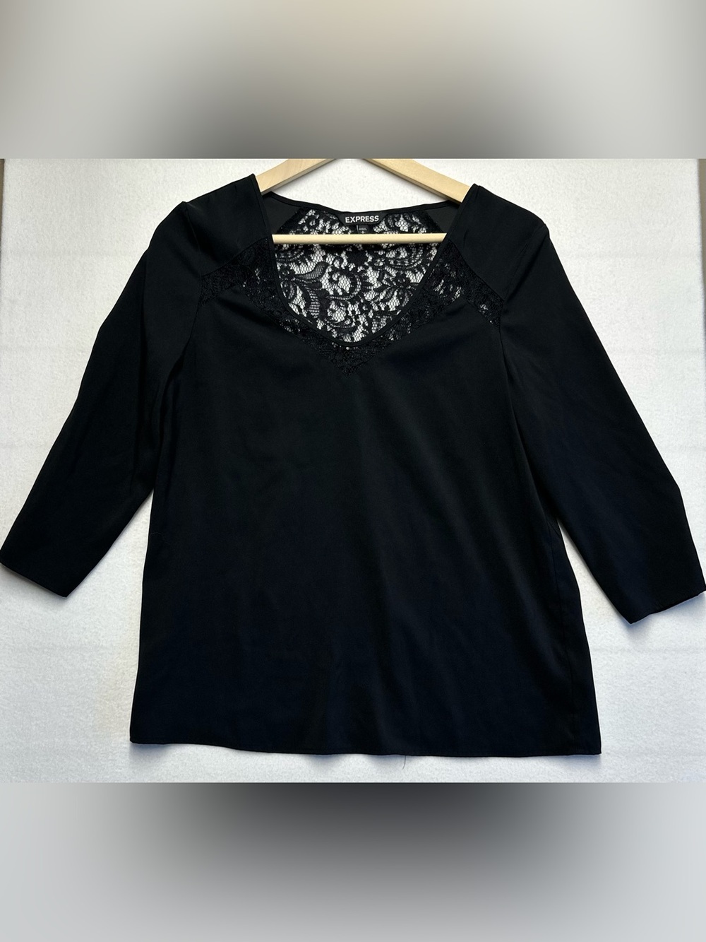 Express Black Lace V‑Neck Blouse Women’s Small 3/4 Sleeve Chic Classic Top